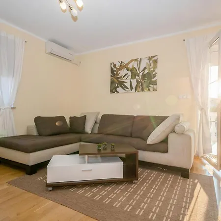 Apartment Spomenka Zvonko Lopar