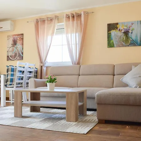 Spomenka Zvonko Apartment Lopar