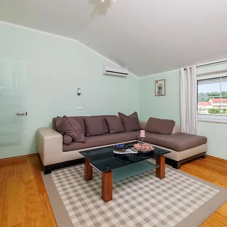 Spomenka Zvonko * לופאר