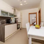 Spomenka Zvonko Apartament Lopar