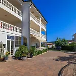 Spomenka Zvonko Apartament *