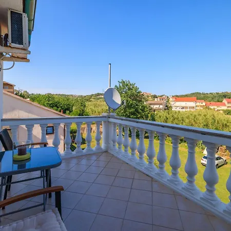 Spomenka Zvonko Apartament Lopar