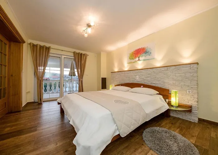 Spomenka Zvonko Apartment *