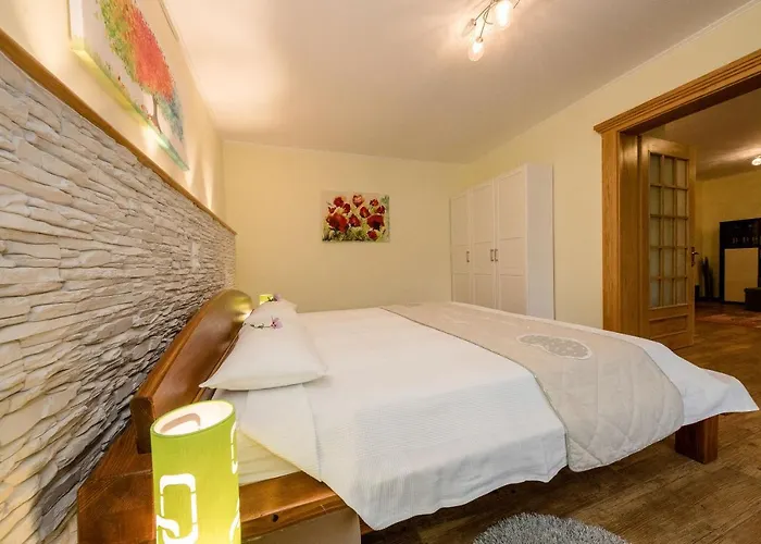 Spomenka Zvonko Apartment