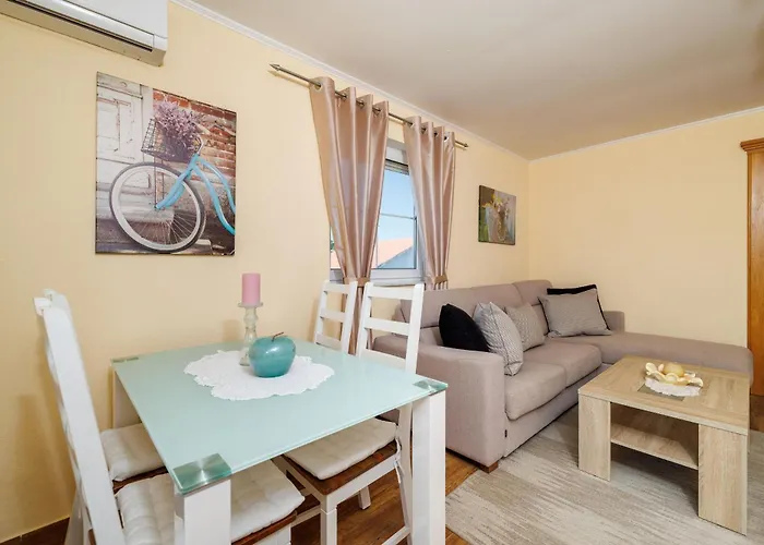 Spomenka Zvonko Apartment
